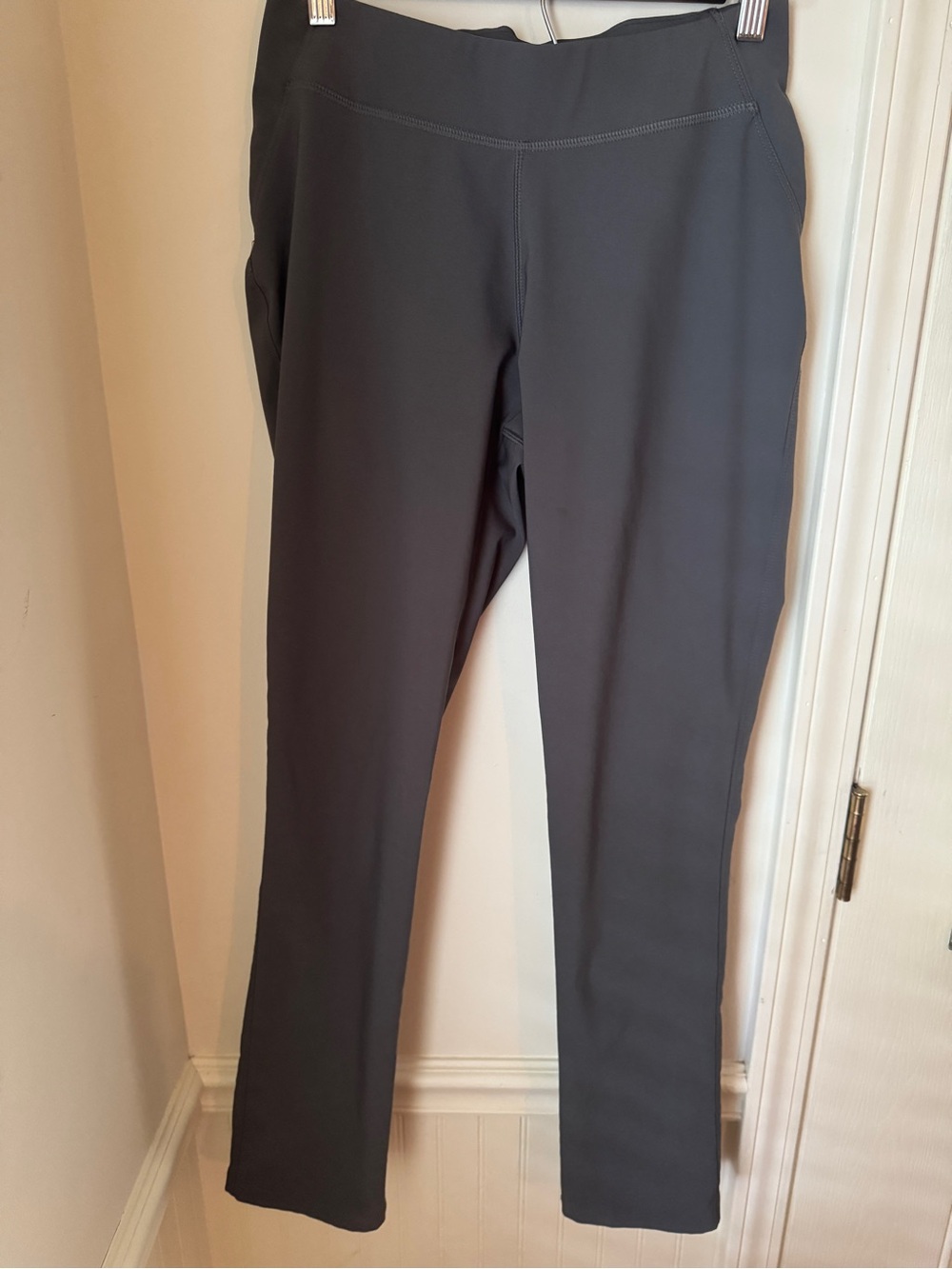Columbia Gray Performance Pants Size Small‎